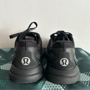 Lululemon Blissfeel 2 Womens Running Shoe
Black / Asphalt Grey
